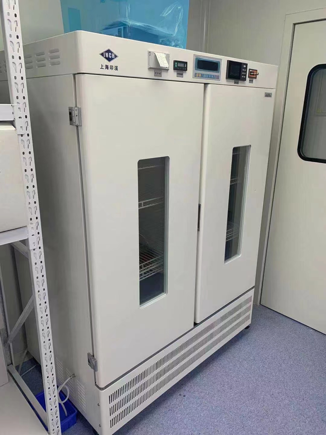 上海微创医疗器械（集团）有限公司购买1000L恒温恒湿箱带光照